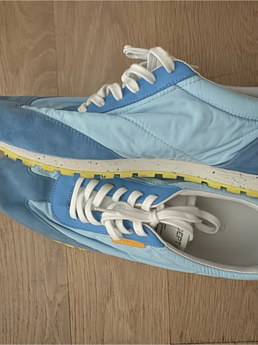 Oncept size 8 Light Blue Women's Running Sneakers - White Laces